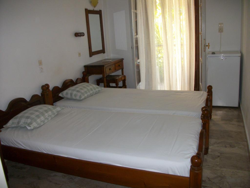 Jasmine'S Guest House Karlovassi Kamer foto